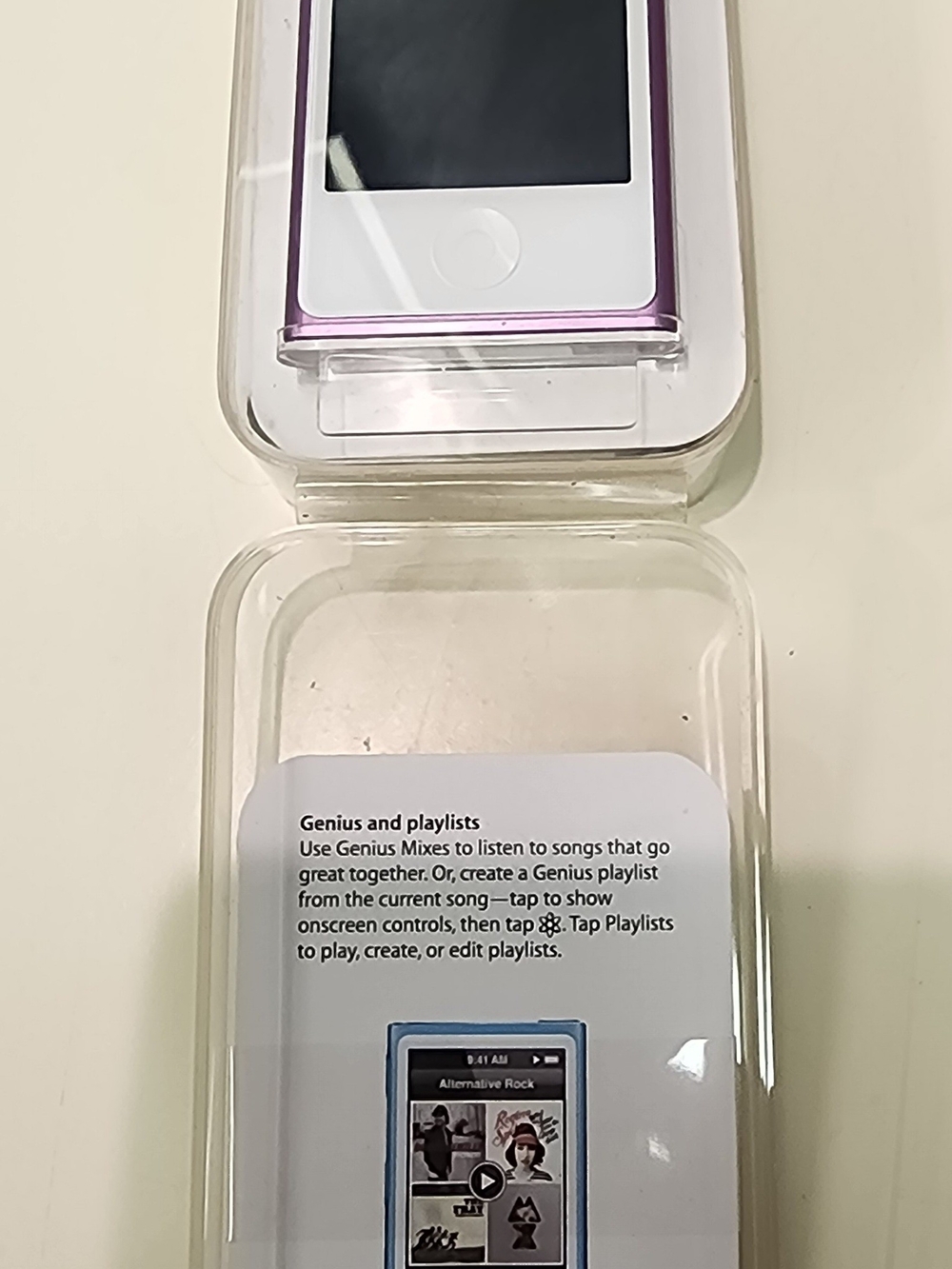Apple iPod nano (Purple) - Portable MP3 Player